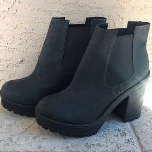 Divided H&M Chunky Ankle Booties